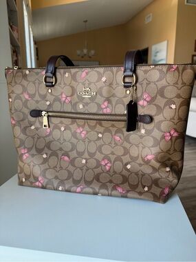 Coach | Bags | Coach Madison Whipstitch Parchment Tote And Wallet